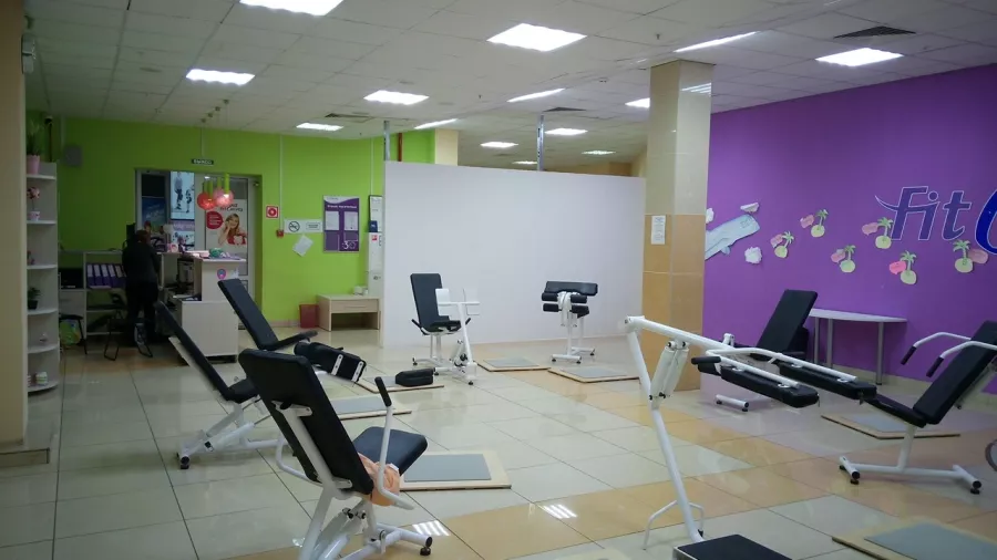 Фитнес-клуб FitCurves в Ульяновске: Консультация Инструктора, Массаж, Аэробика, Стретчинг, Физическое Развитие, Салон красоты,