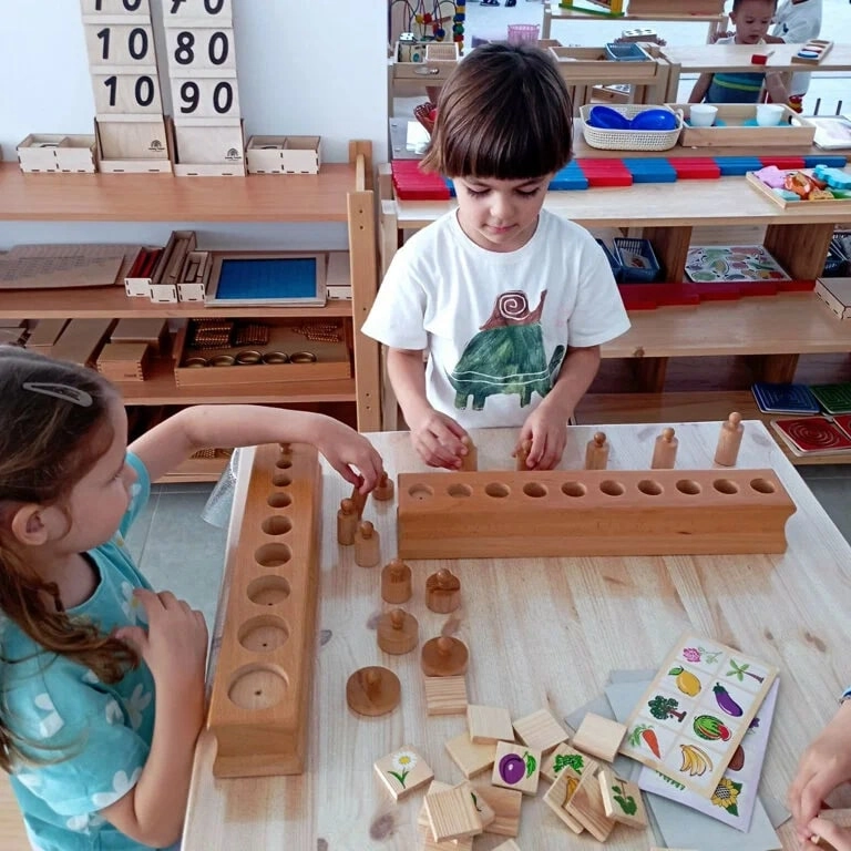 Детский сад Casa dei Bambini в Новороссийске: Ясли, Дети 1+, Садик, Воспитание детей,