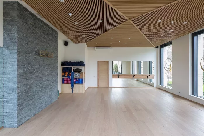 Центр Йоги «Exhale»