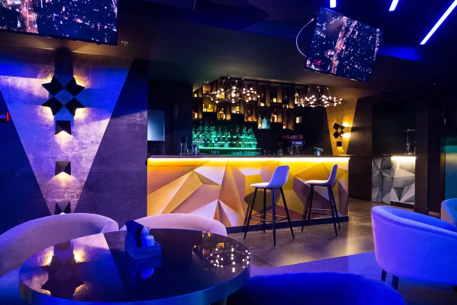 Караоке-клуб Five Notes в Анапе: Вечеринки, Песни, Танцы, Музыка,