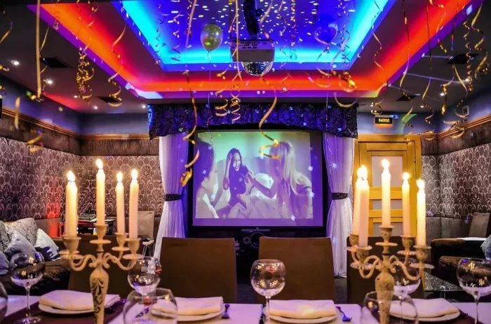 Караоке-клуб "На крыше"