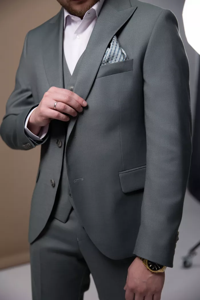 Мужские костюмы "Men`s Look store"