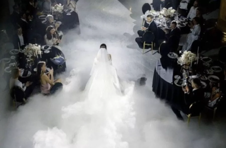 Свадебный салон Wedding rooms в Москве: Платье, Для влюбленных, Невеста , Свадебное платье , Свадьба,