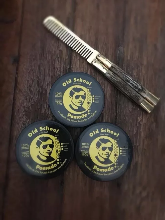 Барбершоп Old School Barbers and Pomades в Манила: Парикмахерская , Барбершоп, Salon, Barbershop ,