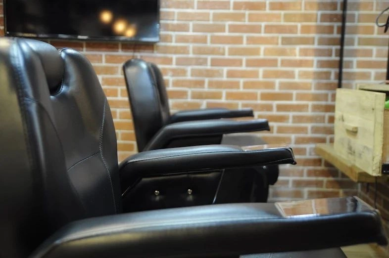 Барбершоп «Suave Brothers Razor Co»