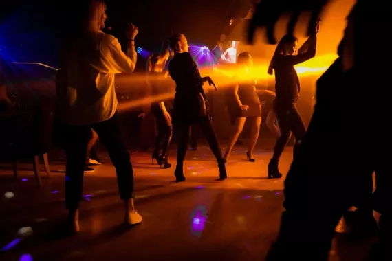 Караоке-клуб "Air Music Hall"