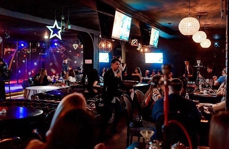 Караоке-клуб Бродвей в Новороссийске: Вечеринки, Песни, Танцы, Музыка,