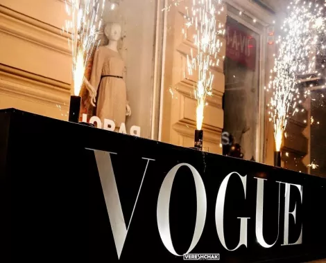 Караоке-клуб "Vogue"