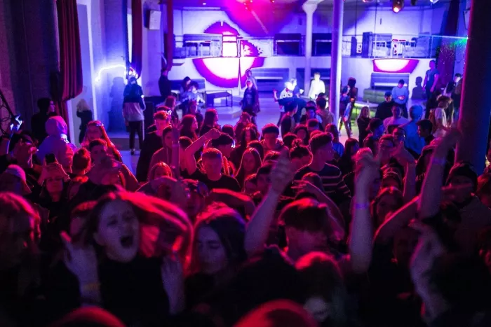 Караоке-клуб "Atmosfera"