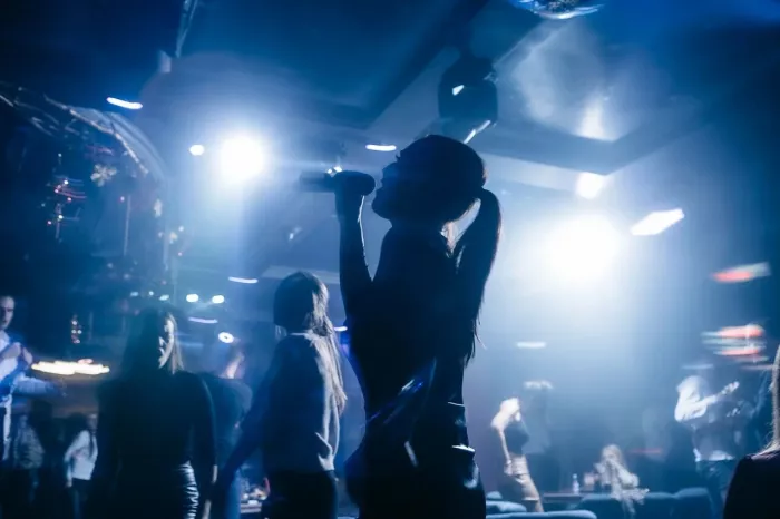 Караоке-клуб "Сто Друзей"