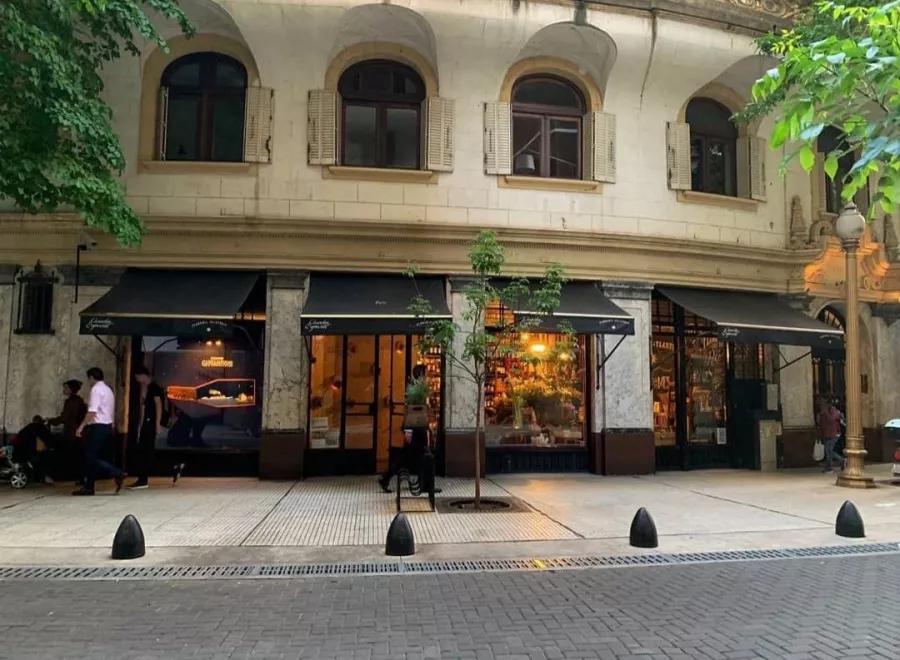 Бар Floreria Atlantico в Буэнос-Айрес (Аргентина): Вино , Бар, Wine, Bar, Cocktails , Flowers, Котейли, Цветы,