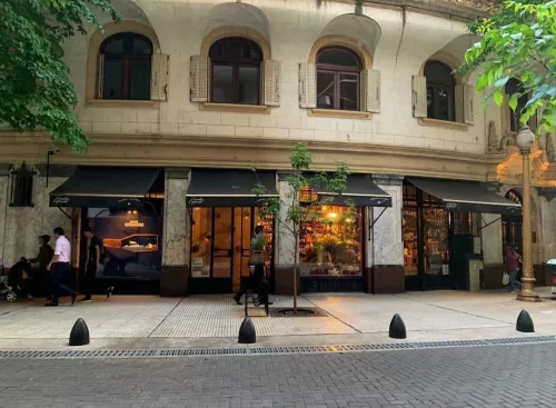 Бар Floreria Atlantico  в  Буэнос-Айрес (Аргентина)