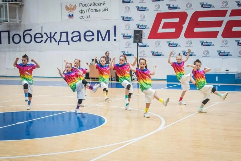 Эстрадный центр Папины дети в Новосибирске: Танцы, Хореография, Вокал, Хип-хоп, Фортепиано,