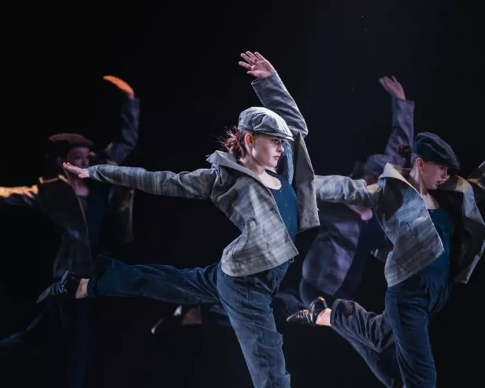 Образцовая студия современного танца Стиль  в  Новосибирске