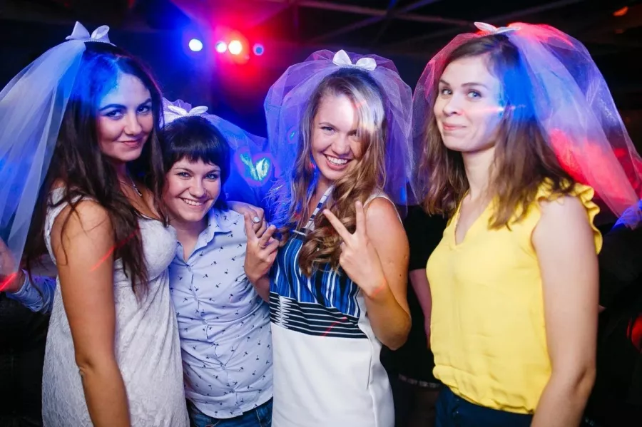 Караоке-клуб Дью в Санкт-Петербурге: Вечеринки, Танцы, Песни, Музыка,