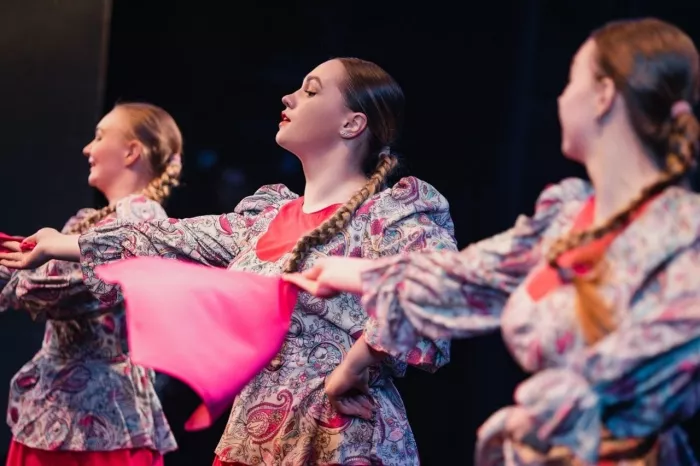 Образцовый хореографический ансамбль Cозвездие  в  Новосибирске