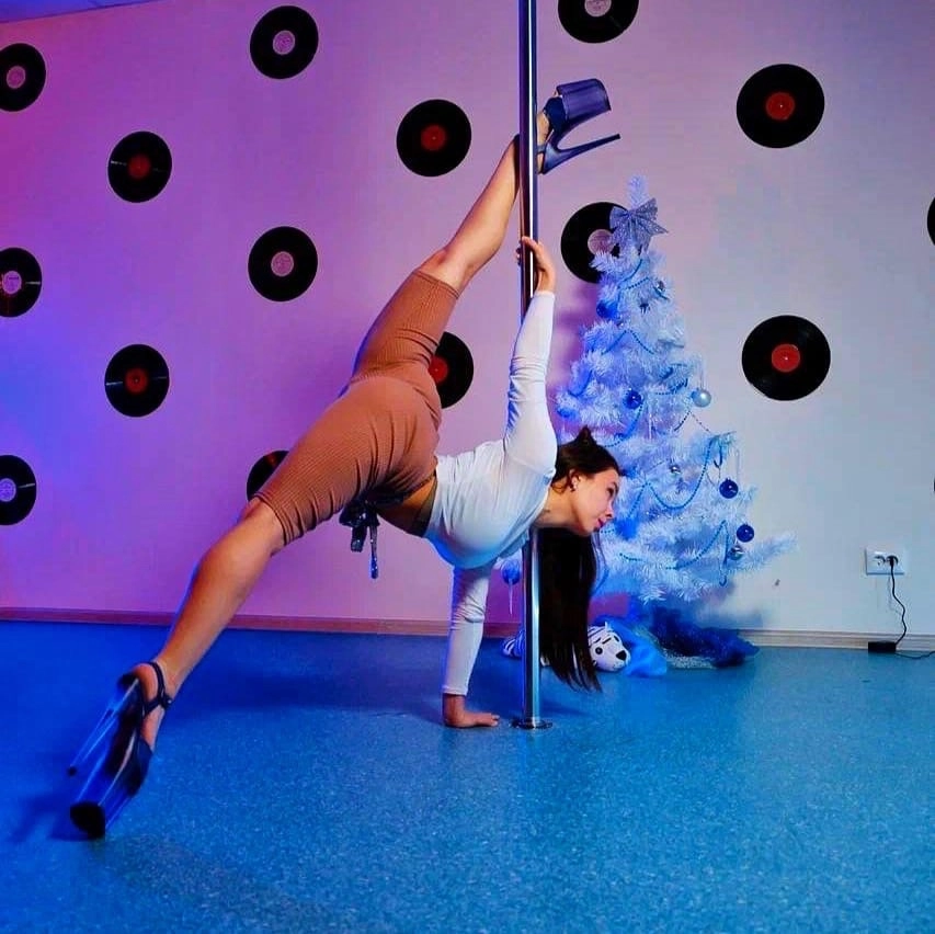 Танцевальная студия WOW в Новосибирске: Танцы, Зал, Хореография, Тренировка, Учимся,