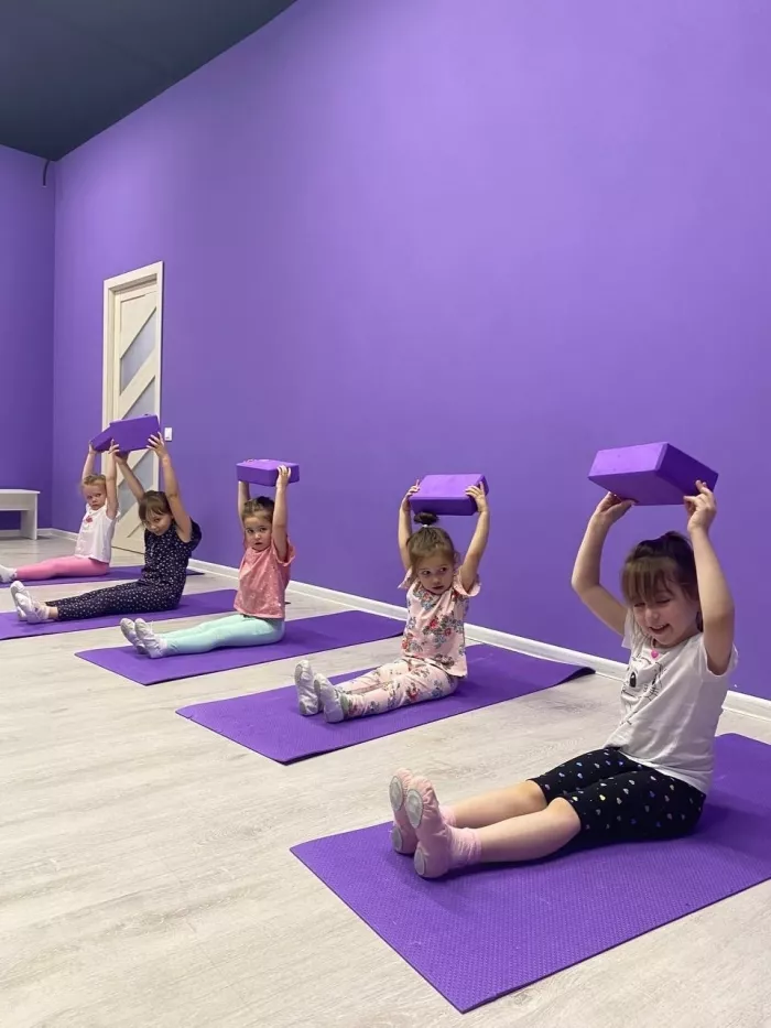 Танцевально-эстрадный центр "Rivers"