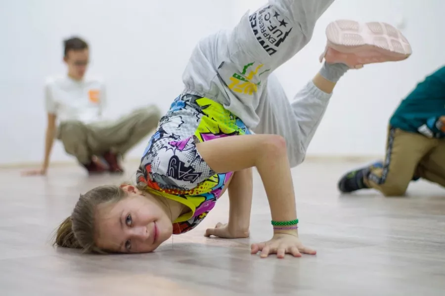 Танцевальная школа Fun Dance в Новосибирске: Танцы, Зал, Хореография, Брейк-данс, Школа танцев,