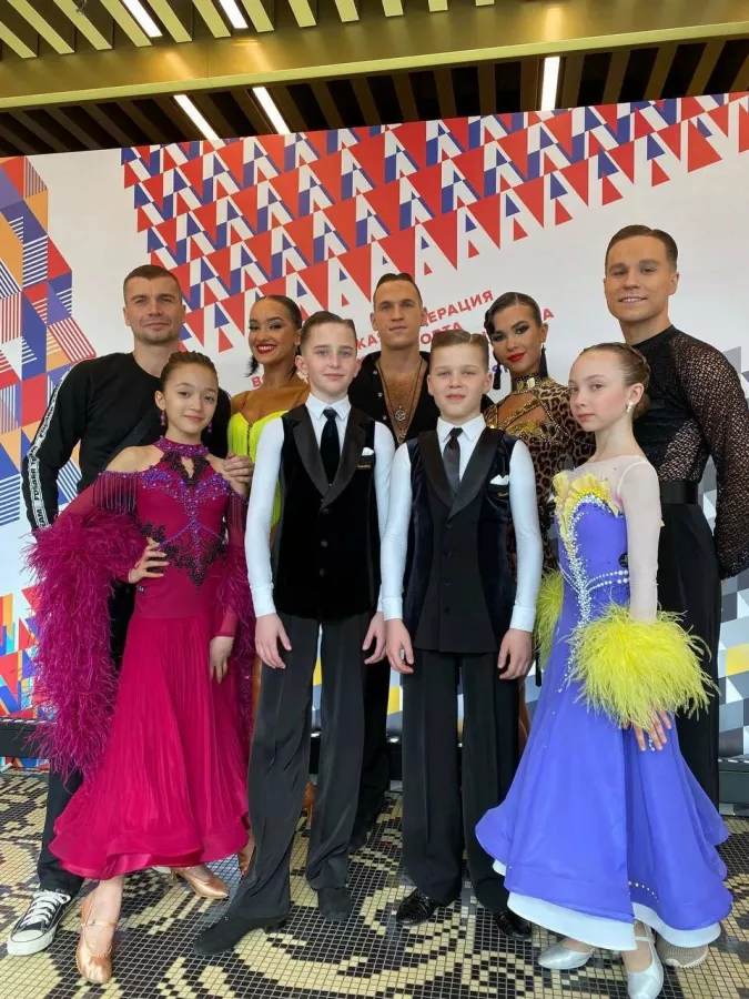 Танцевальный клуб AksenovDANCE в Новосибирске: Танцы, Хореография, Зал, Тренировка, Школа, Учимся,