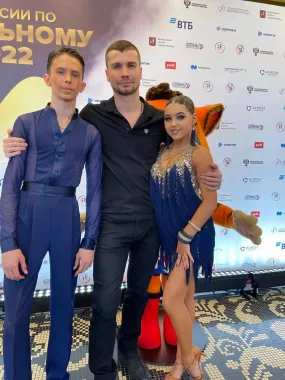 Танцевальный клуб "AksenovDANCE"
