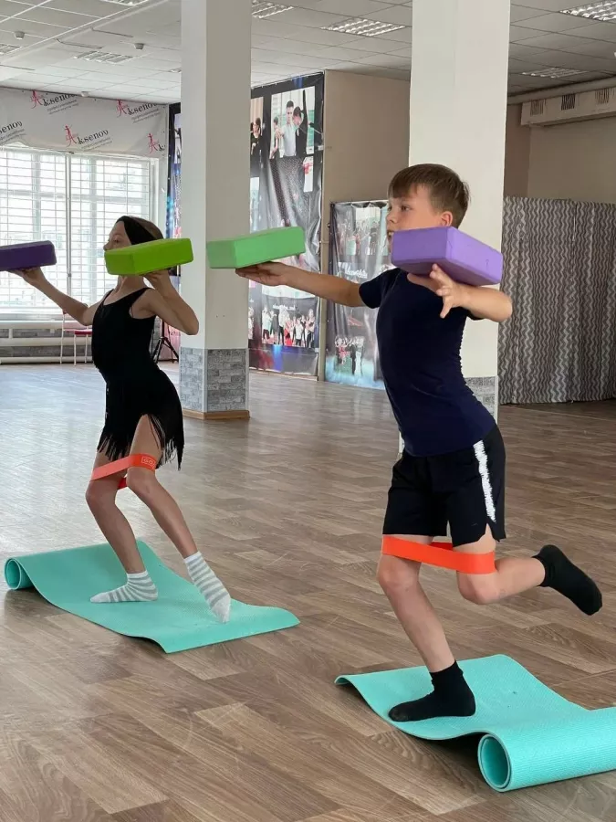 Танцевальный клуб AksenovDANCE в Новосибирске: Танцы, Хореография, Зал, Тренировка, Школа, Учимся,