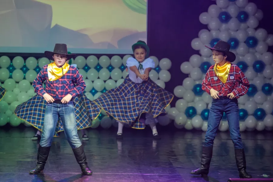 Ансамбль народного танца Любава в Новосибирске: Танцы, Зал, Хореография, Культура, Школа, Учимся,