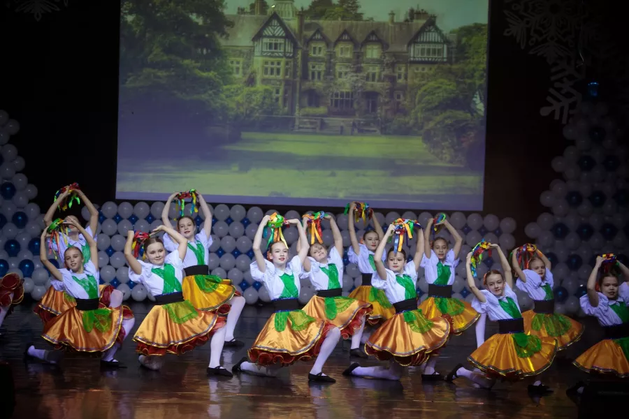 Ансамбль народного танца Любава в Новосибирске: Танцы, Зал, Хореография, Культура, Школа, Учимся,