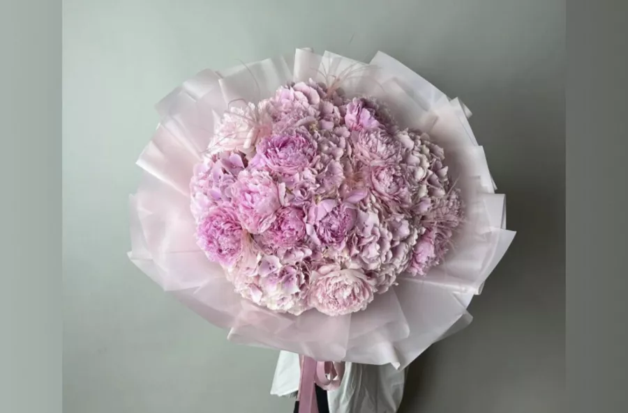 Цветочный магазин Cena Odna в Москве: Свадебный букет , Цветы, Букет, Подарки, Свадьба,