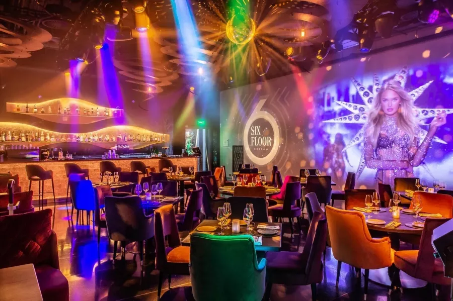 Караоке-клуб City Voice & Six Floor в Москве: Вечеринки, Танцы, Чилим, Песни,