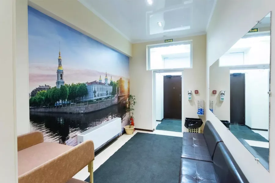 Первая семейная клиника Петербурга на Белы Куна в Санкт-Петербурге: Гинекология, Клиника , Хирург , Терапевт, Стоматология, Педиатр,