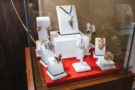 Ювелирный салон "MIUZ Diamonds"
