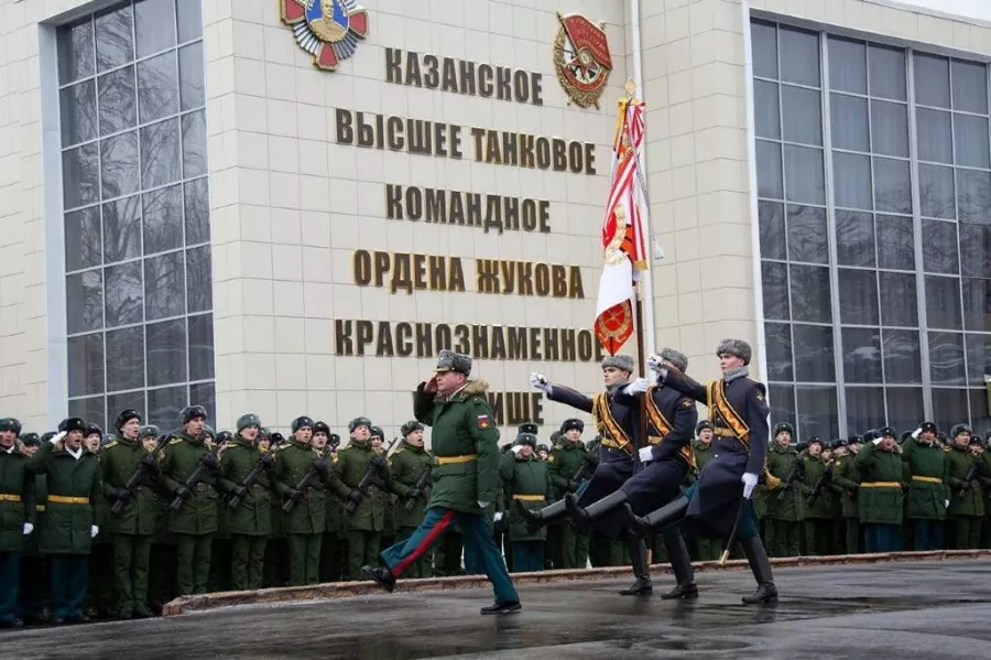 КАЗАНСКОЕ ВЫСШЕЕ ТАНКОВОЕ КОМАНДНОЕ ОРДЕНА ЖУКОВА КРАСНОЗНАМЕННОЕ УЧИЛИЩЕ  в  Казани