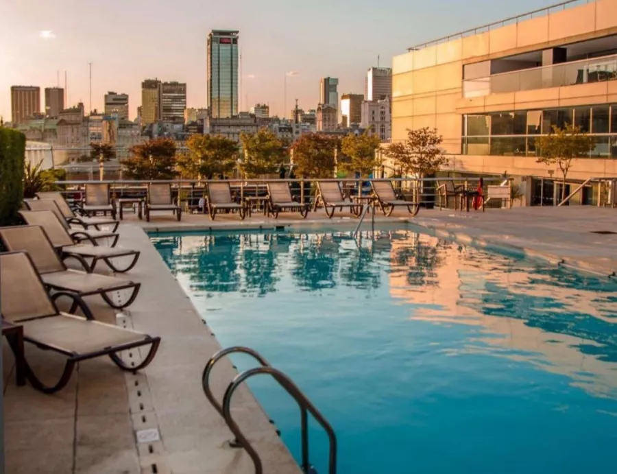 Отель Hilton Buenos Aires в Буэнос-Айрес (Аргентина): Бассейн, Хилтон, Отель, Hotel, Hilton, Swimming pool , 5 звёзд , 5 stars,