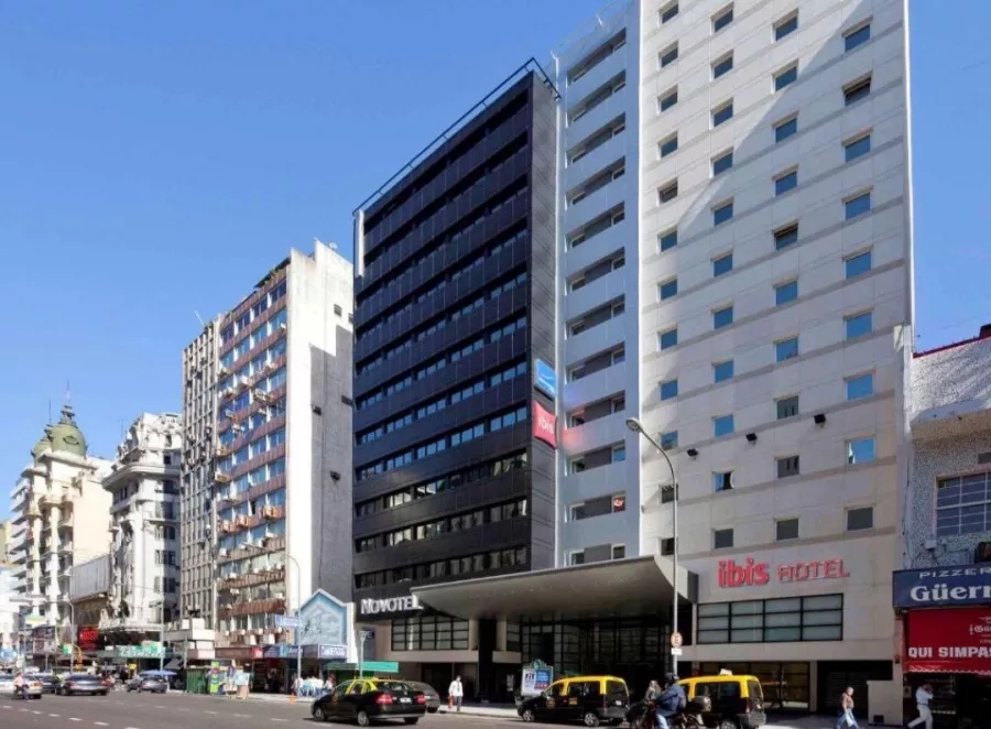 Отель Ibis Buenos Aires Obelisco в Буэнос-Айрес (Аргентина): VIP, Бар, Парковка, Отель,