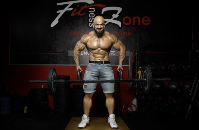 Фитнес-клуб Fit zone в Новороссийске: Стретчинг, Танцевальные программы, Йога, Аэробика, Боевые искусства, Пилатес, Персональный тренер,