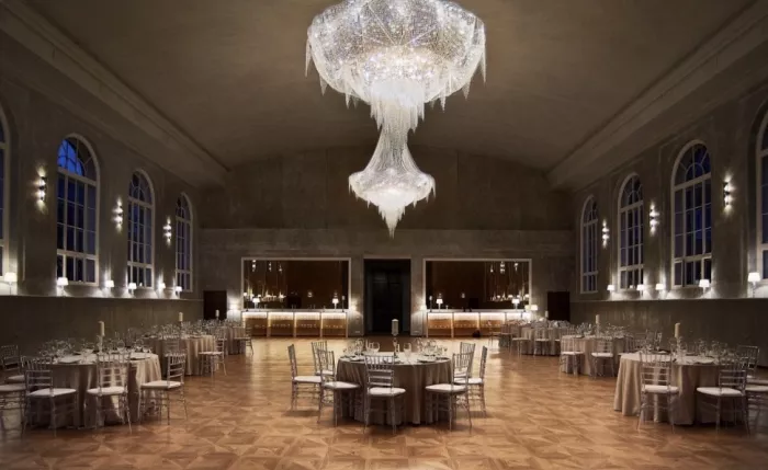 Банкетный зал "Атриум & Кристал"