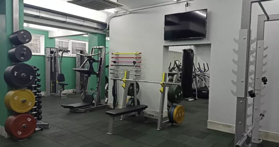 Тренажерный зал Status gym в Новороссийске: Кардио, Спортзал, Тренер,