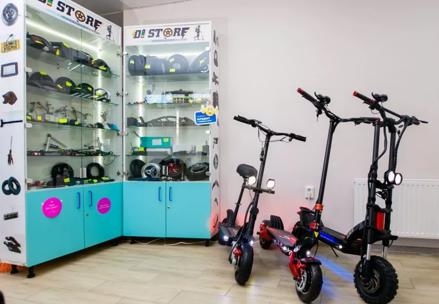 Магазин и сервис Электротранспорта Di Store в Краснодаре: Электросамокаты, Ремонт Моноколеса, Ремонт Электросамокатов, Замена Батареи, Шины для Электросамоката, Зимние Шины, Электротранспорт, Купить Самокат, СТО Самокатов, Сервис Самокатов,