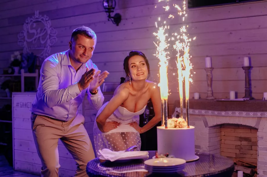 Банкетный зал Sweet Home в Санкт-Петербурге: Ведущий на свадьбу, Организация свадеб , Свадебный ресторан, Выездная регистрация , Для влюбленных, Бракосочетание , Банкетный зал ,