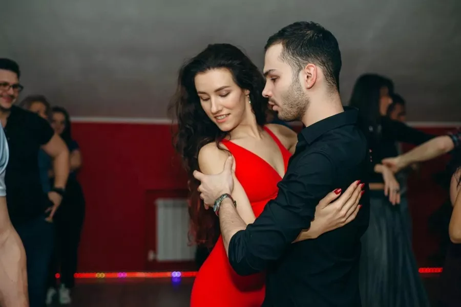 Студия танца SENSE в Казани: Танцы, Зал, Хореография, Растяжка, Школа,