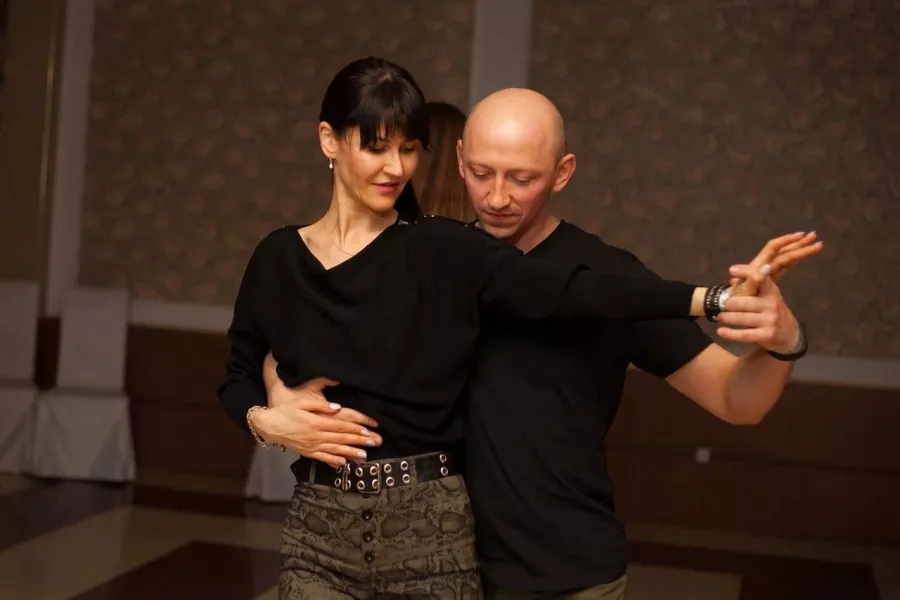 Студия танца SENSE в Казани: Танцы, Зал, Хореография, Растяжка, Школа,