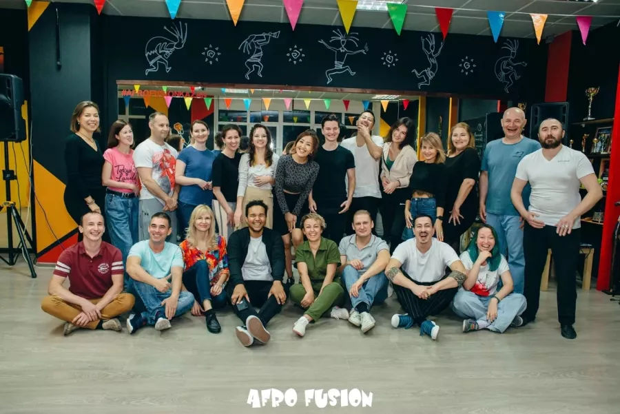 Школа танцев Afro Fusion в Казани: Танцы, Зал, Хореография, Школа танцев, Бачата, Растяжка,