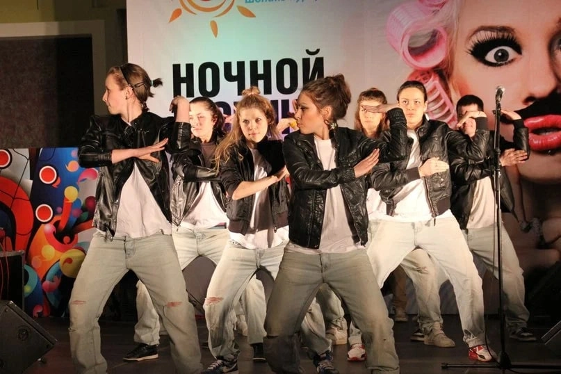 Школа танцев YouDancer в Казани: Танцы, Зал, Хореография, Школа танцев, Breaking, Растяжка,