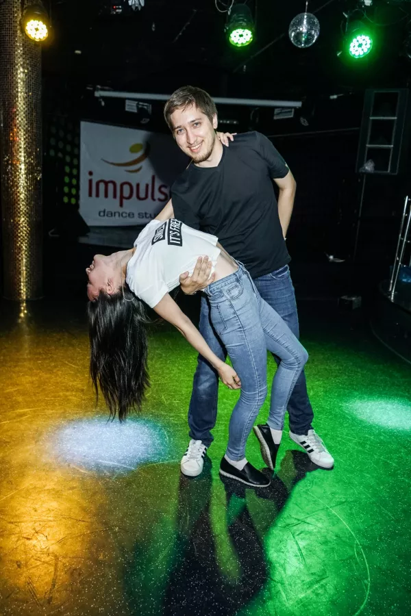 Студия танца Impulse в Казани: Танцы, Зал, Хореография, Школа танцев, Бачата, Растяжка,