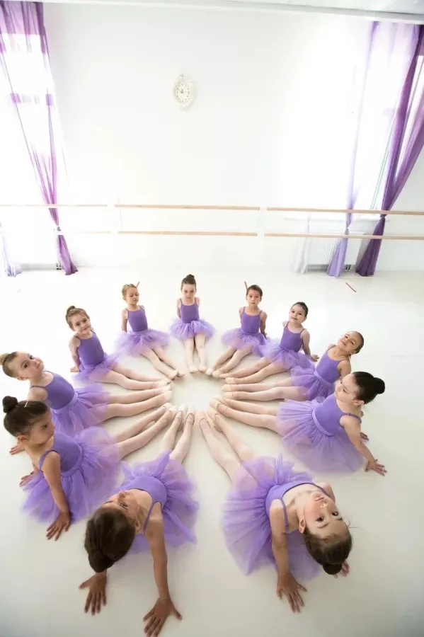 Школа балета Lil Ballerine в Казани: Танцы, Зал, Хореография, Школа танцев, Балет, Растяжка,