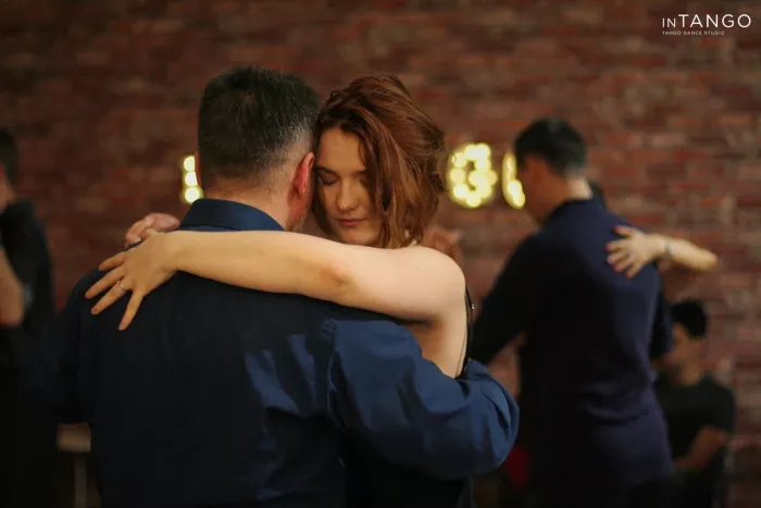 Школа аргентинского танго "Intango"