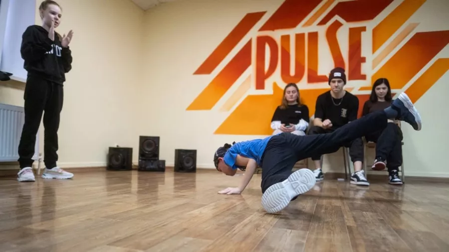 Школа танцев Pulse в Казани: Танцы, Зал, Хореография, Школа танцев, Растяжка,