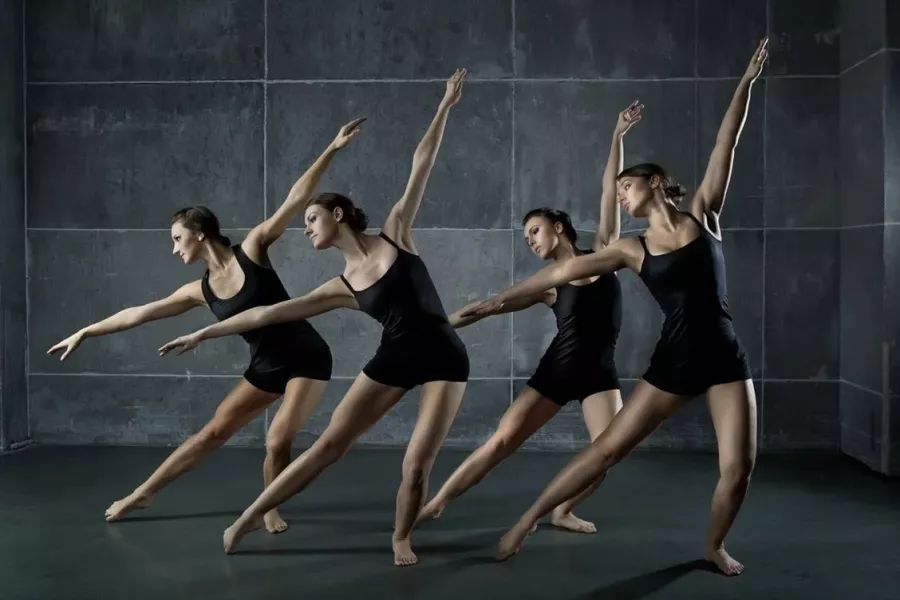 Школа танцев Бригантина — Dance Stars в Казани: Танцы, Зал, Хореография, Школа танцев, Танцор, Растяжка,