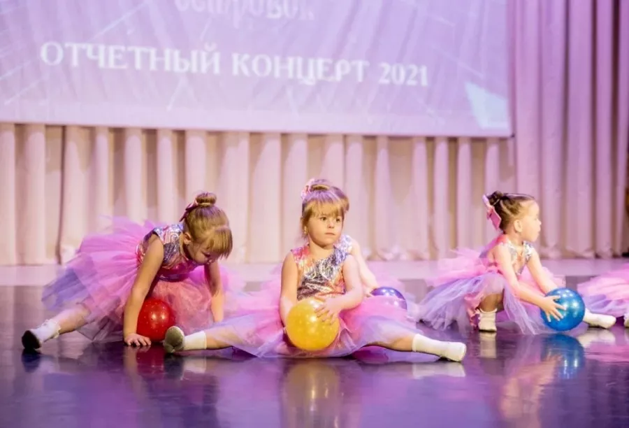 Студия танца Танцевальный островок в Казани: Танцы, Зал, Хореография, Школа танцев, Танцор, Растяжка,